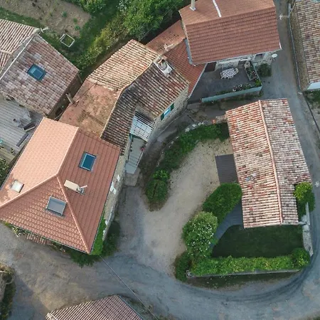 Guest house La Chomotte Saint-Alban-d'Ay