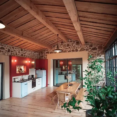 Guest house La Chomotte *