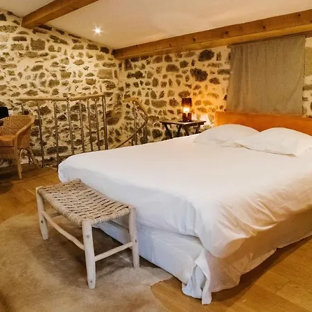 La Chomotte Guest house *