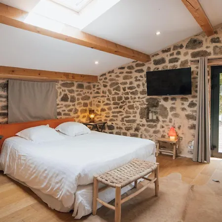 La Chomotte Guest house Saint-Alban-d'Ay