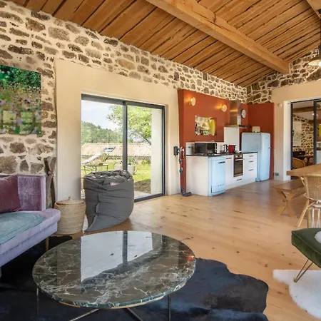 La Chomotte Guest house Saint-Alban-d'Ay