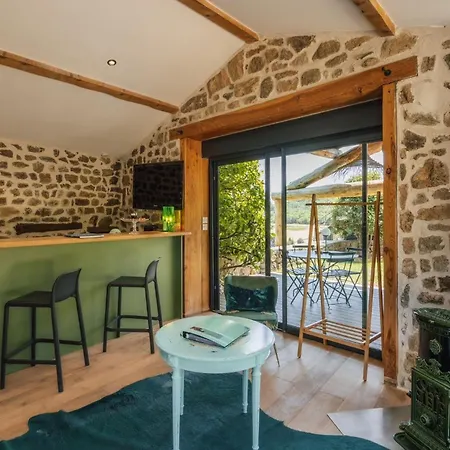 La Chomotte Guest house Saint-Alban-d'Ay